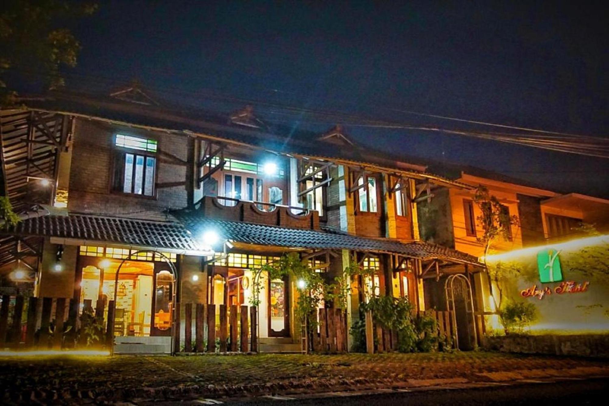 Ary'S Hotel By Cocotel Yogyakarta Exteriör bild
