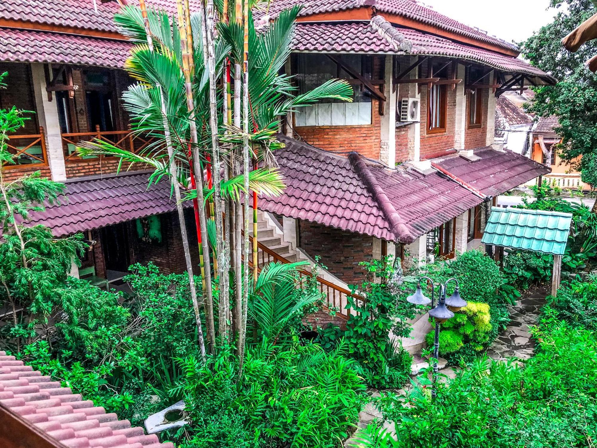 Arys Garden Hotel Yogyakarta Exteriör bild