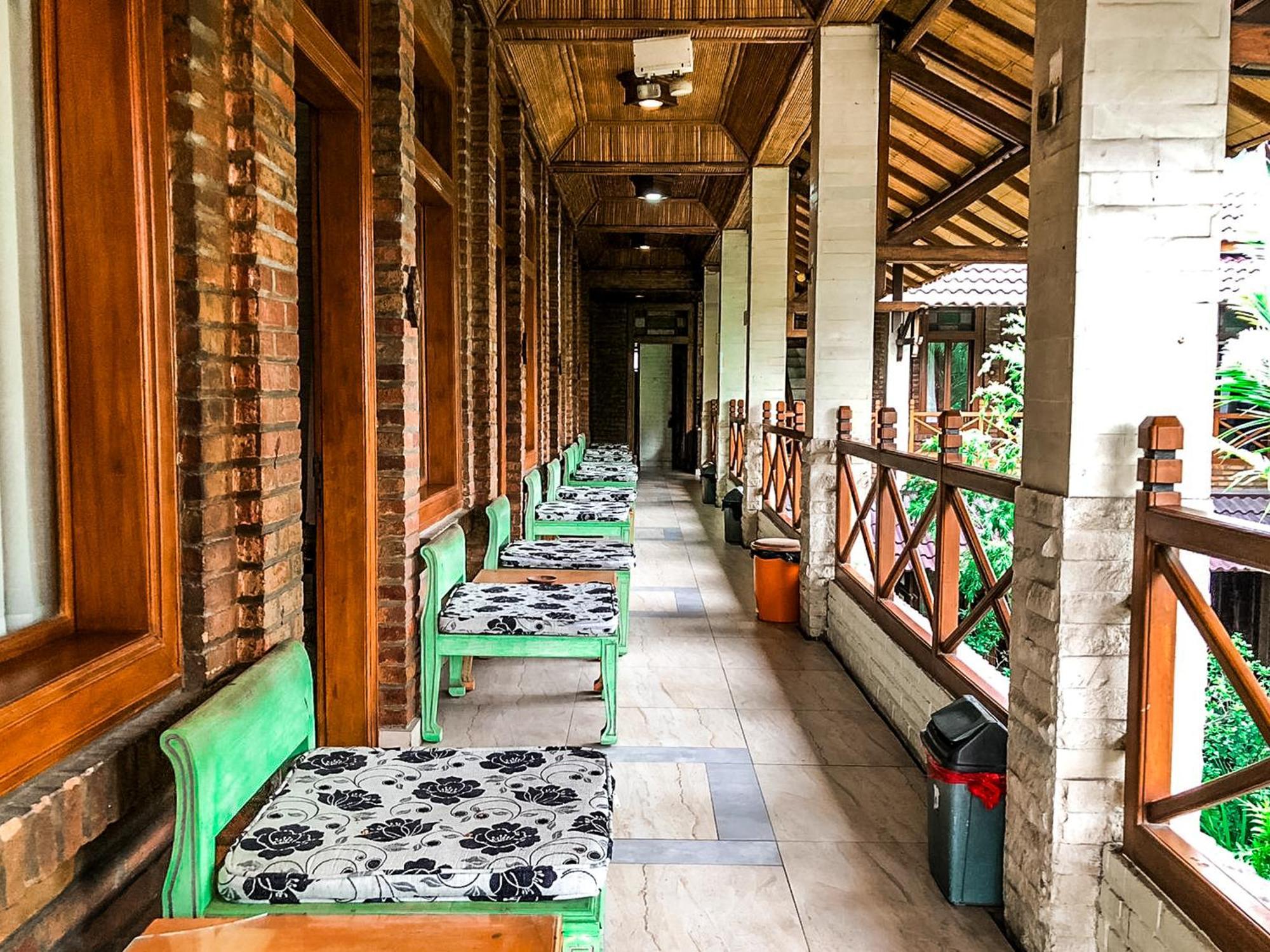 Arys Garden Hotel Yogyakarta Exteriör bild