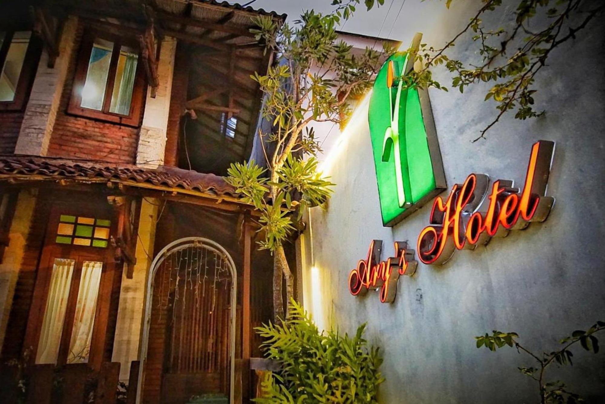 Arys Garden Hotel Yogyakarta Exteriör bild
