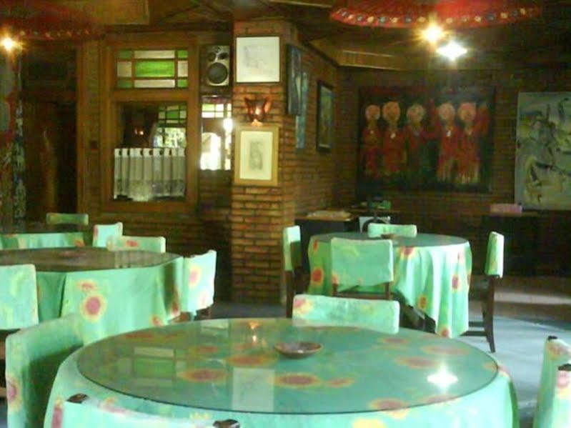 Arys Garden Hotel Yogyakarta Exteriör bild